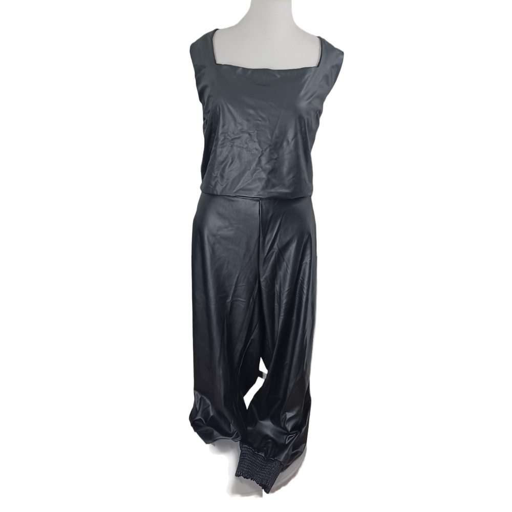 ASHLEY STEWART FAUX LEATHER JOGGERS/TOP SIZE 32